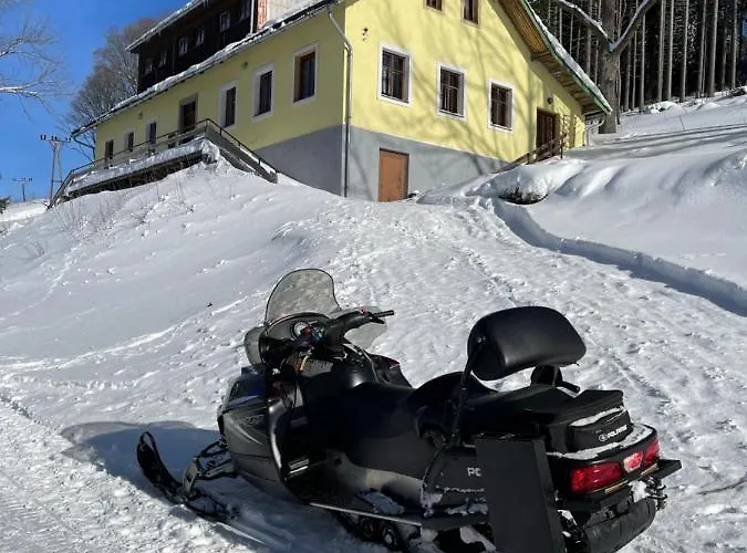 Botas Strážné